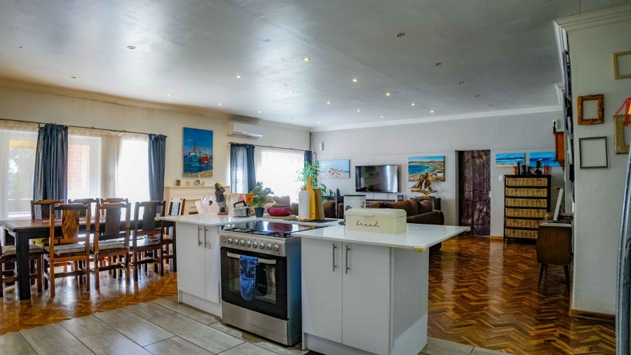 4 Bedroom Property for Sale in Kwaggafontein Free State